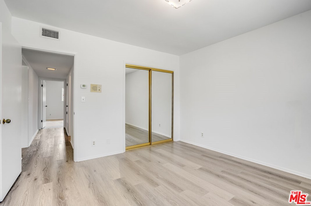 3955 Lyceum Ave, Los Angeles CA  90066-4126 exterior