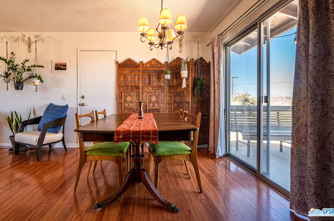 60668 La Mirada Trl, Joshua Tree CA  92252-2859 exterior