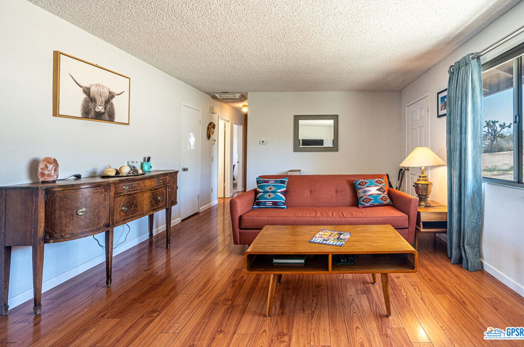 60668 La Mirada Trl, Joshua Tree CA  92252-2859 exterior