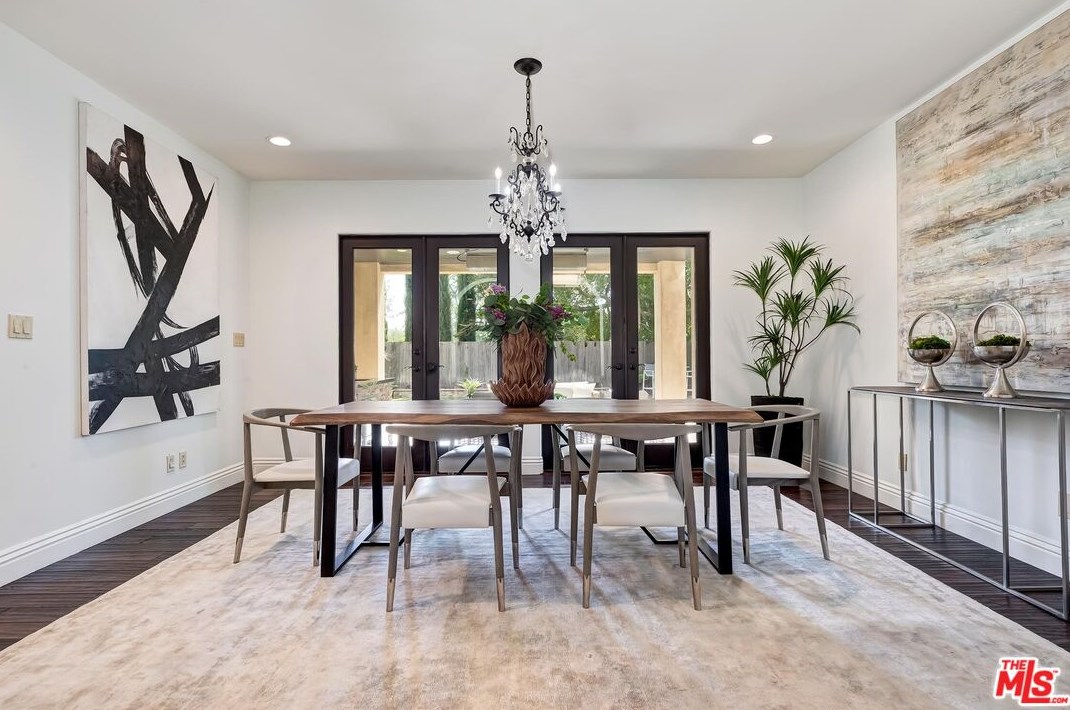 701 Thayer Ave, Los Angeles CA  90024-3309 exterior