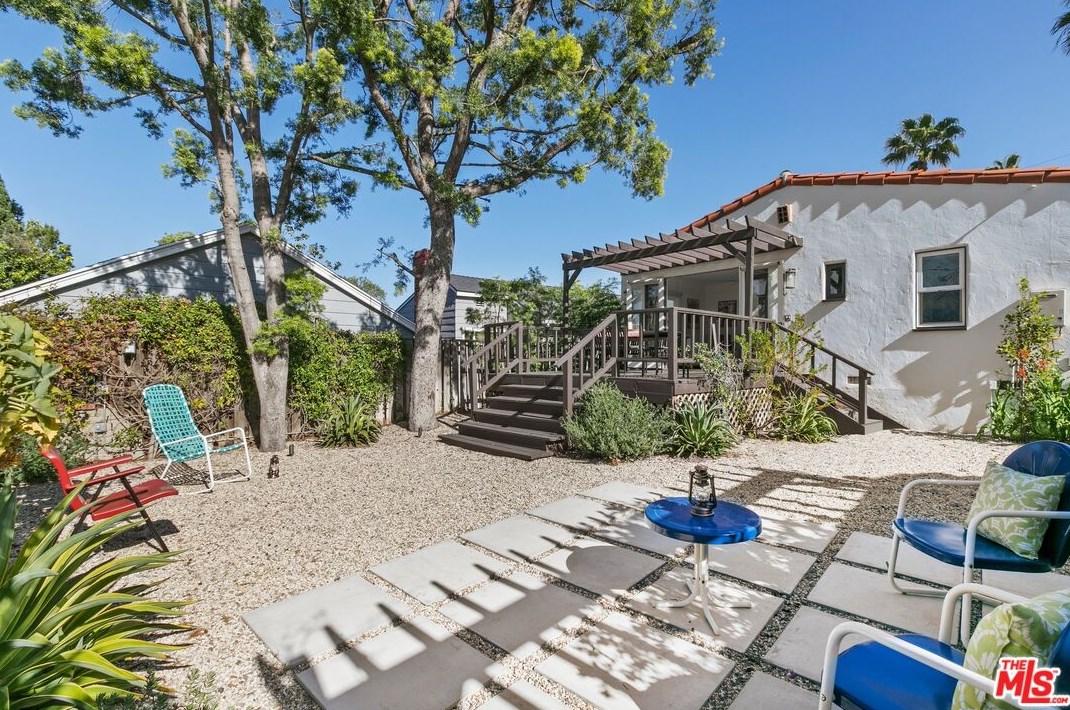 4761 Frieda Dr, Los Angeles CA  90065-4112 exterior