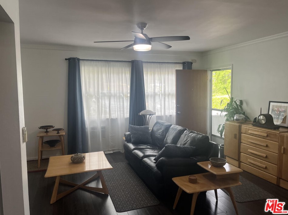 2223 Silver Ridge Ave, Los Angeles CA  90039-3641 exterior