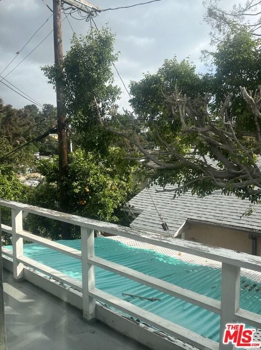 2223 Silver Ridge Ave, Los Angeles CA  90039-3641 exterior