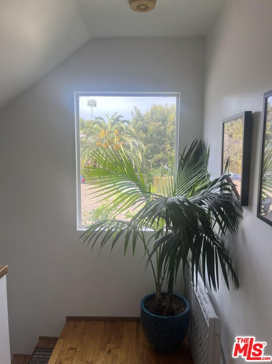 2223 Silver Ridge Ave, Los Angeles CA  90039-3641 exterior