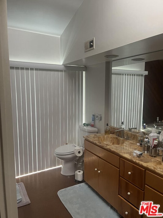 2223 Silver Ridge Ave, Los Angeles CA  90039-3641 exterior