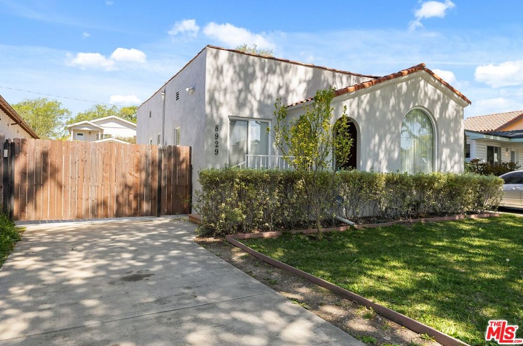 8929 Hubbard St, Los Angeles CA  90232-2403 exterior