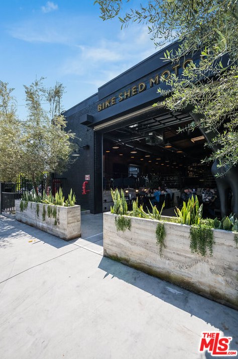 1855 Industrial St, Los Angeles CA  90021-1200 exterior