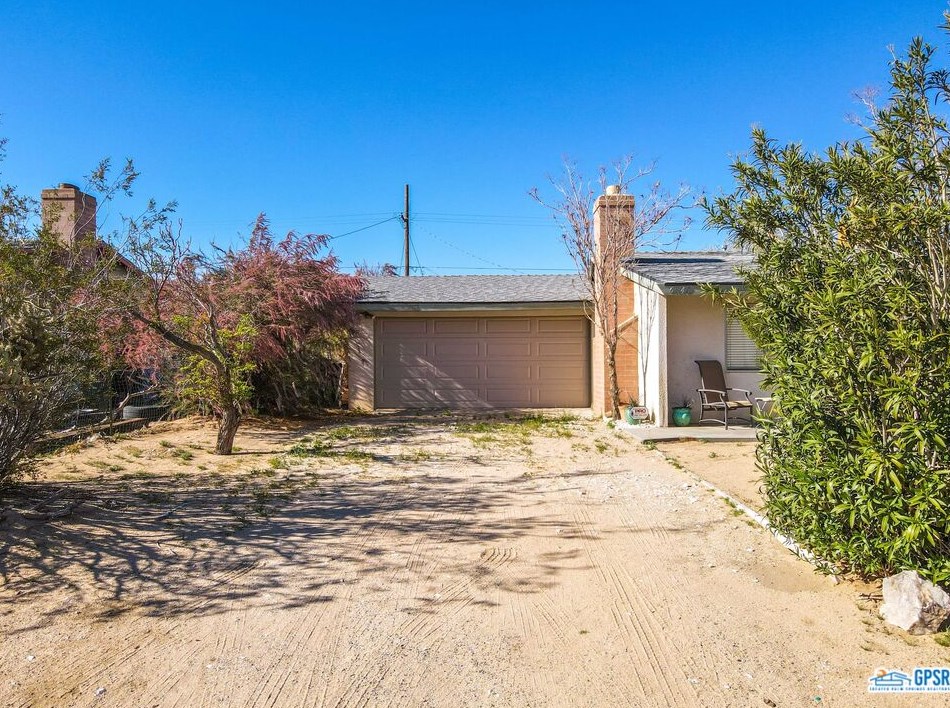 61740 Oleander Dr, Joshua Tree CA  92252-2017 exterior