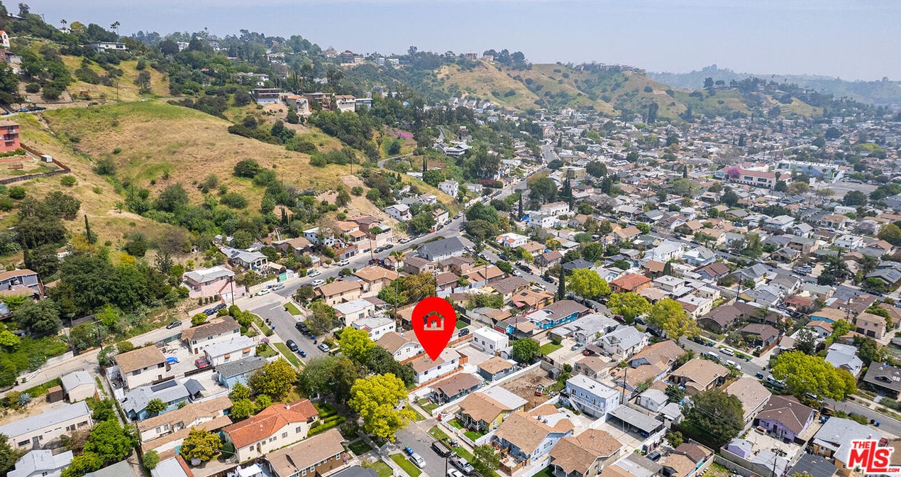 3120 Chaucer St, Los Angeles CA  90065-1827 exterior