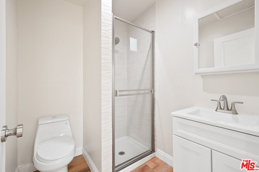 3120 Chaucer St, Los Angeles CA  90065-1827 exterior