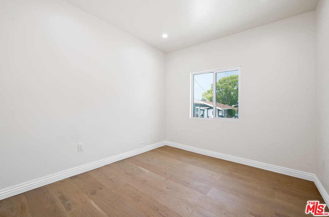 3120 Chaucer St, Los Angeles CA  90065-1827 exterior