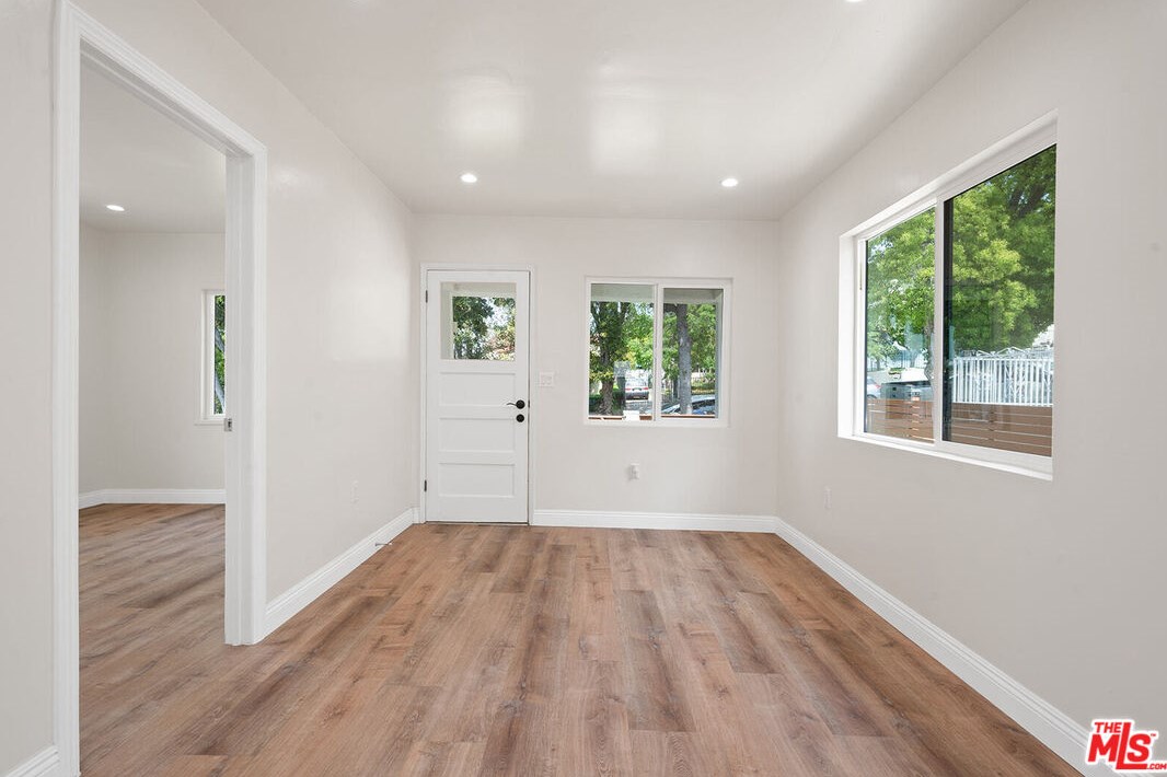 3120 Chaucer St, Los Angeles CA  90065-1827 exterior