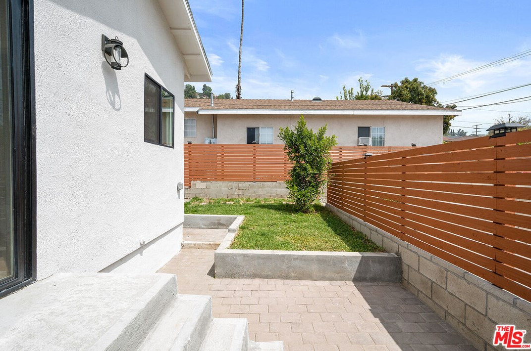 3120 Chaucer St, Los Angeles CA  90065-1827 exterior