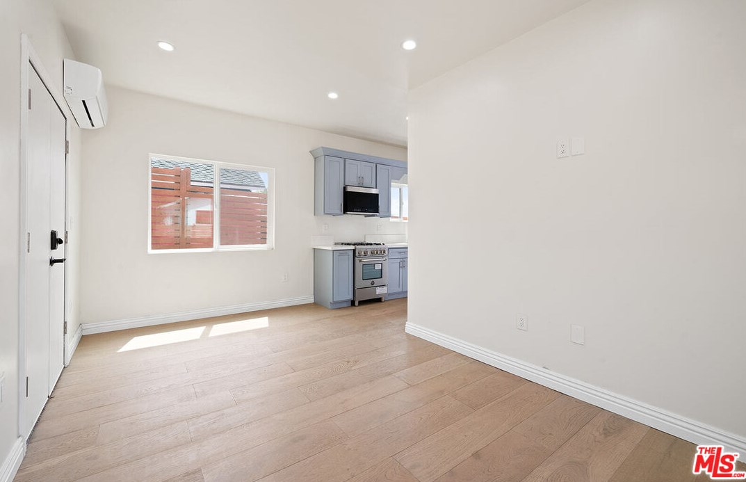 3120 Chaucer St, Los Angeles CA  90065-1827 exterior