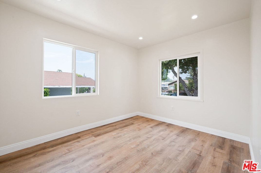3120 Chaucer St, Los Angeles CA  90065-1827 exterior