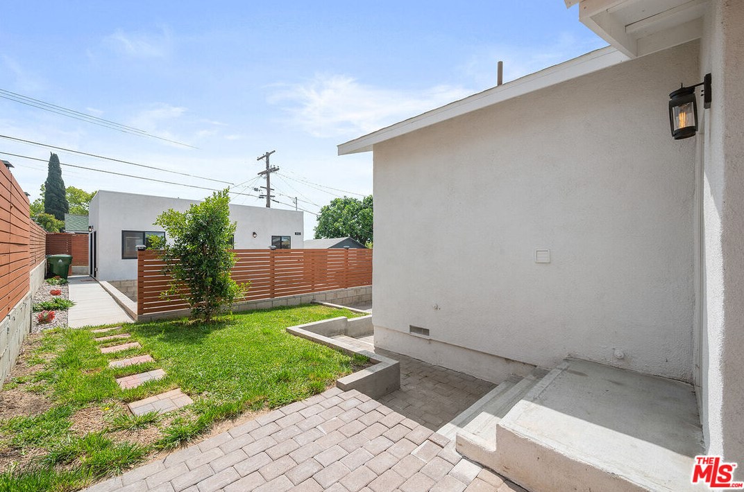 3120 Chaucer St, Los Angeles CA  90065-1827 exterior