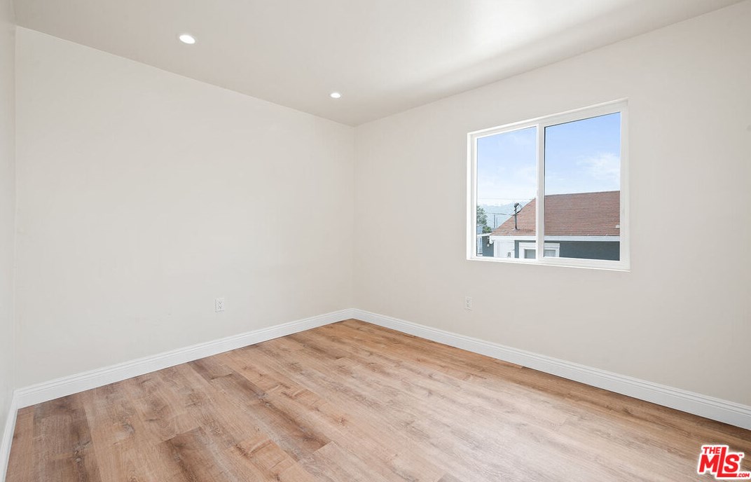 3120 Chaucer St, Los Angeles CA  90065-1827 exterior