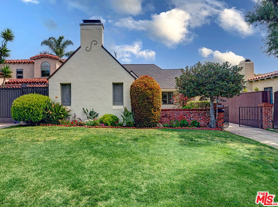 2256 Parnell Ave, Los Angeles CA  90064-2005 exterior