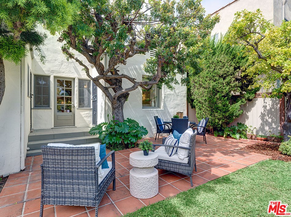 2256 Parnell Ave, Los Angeles CA  90064-2005 exterior