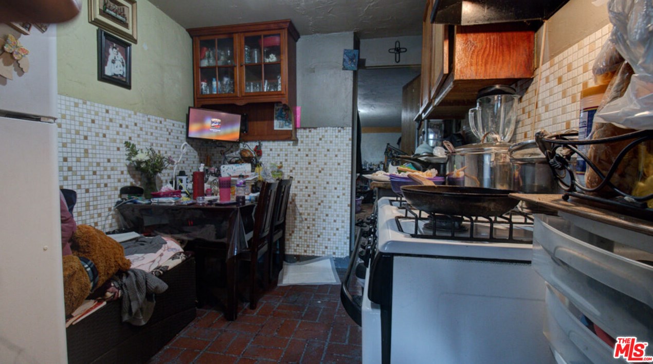 1529 Bonnie Beach Pl, Los Angeles CA  90063-1602 exterior