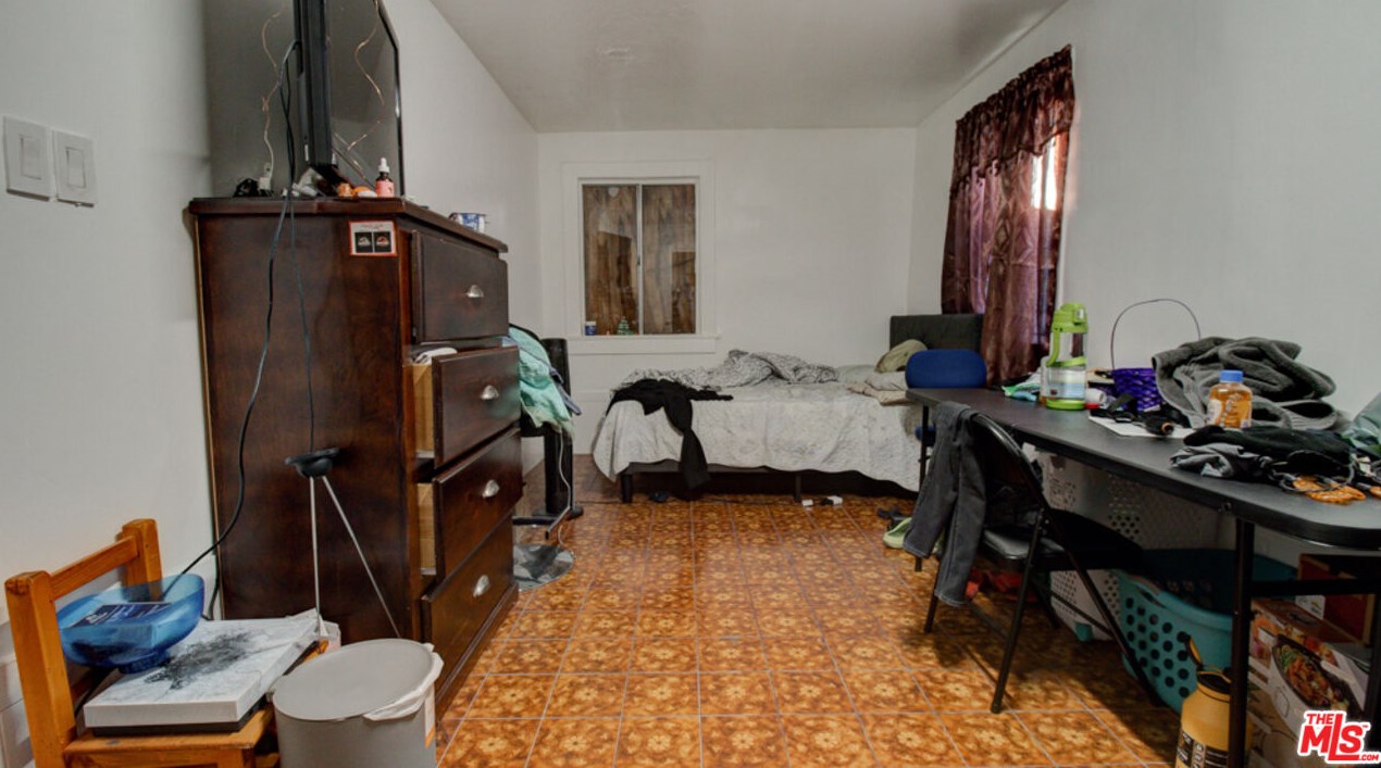 1529 Bonnie Beach Pl, Los Angeles CA  90063-1602 exterior