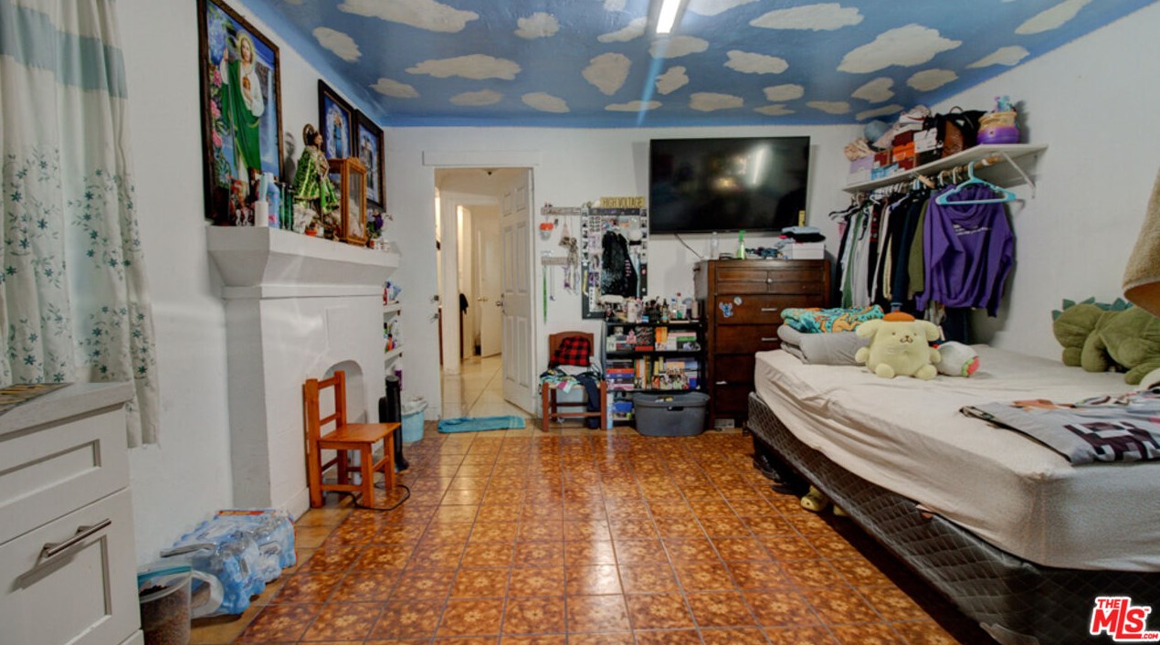 1529 Bonnie Beach Pl, Los Angeles CA  90063-1602 exterior