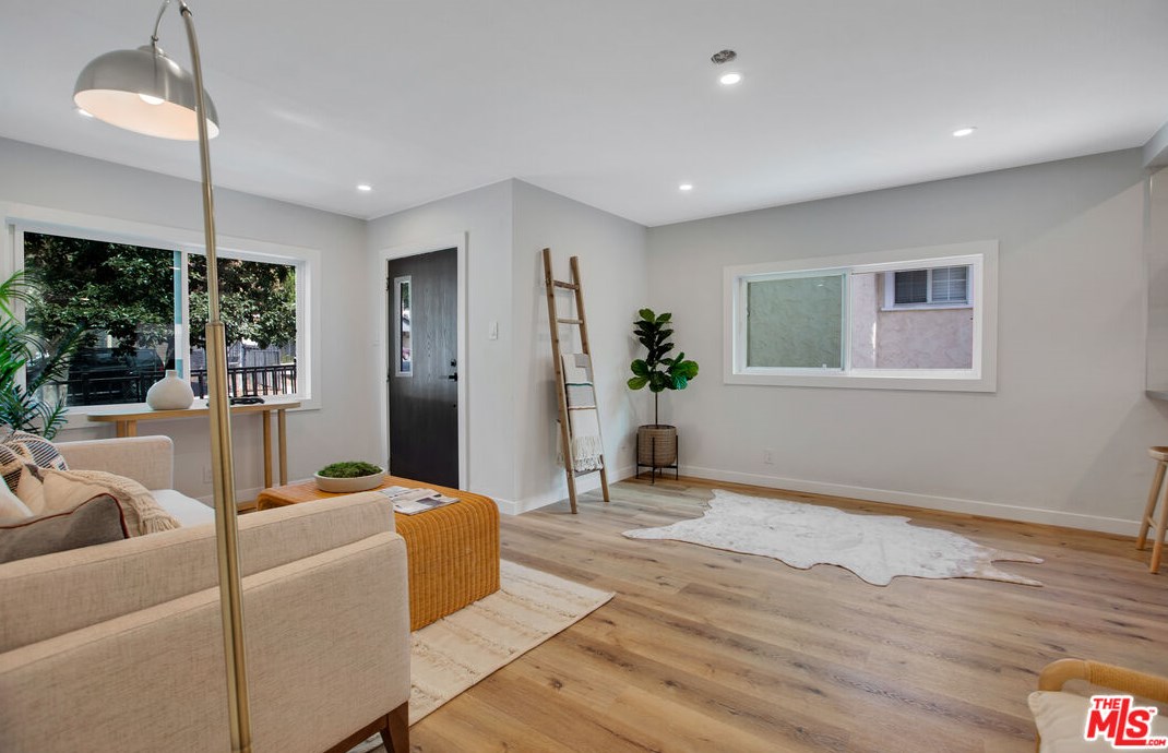 6152 Poppy Peak Dr, Los Angeles CA  90042-1333 exterior