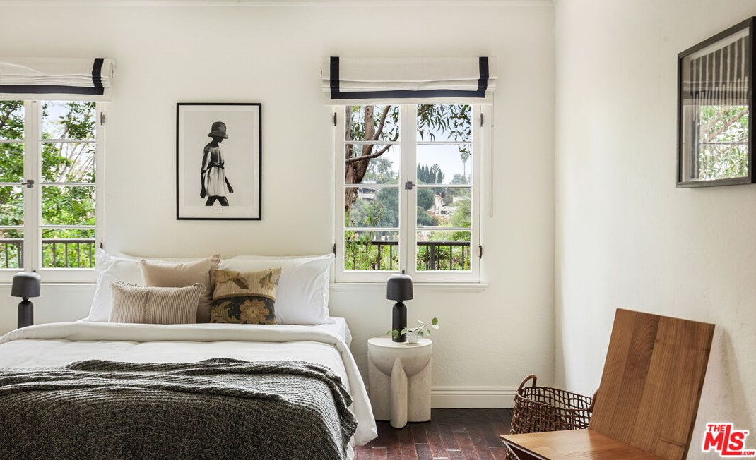 6961 La Presa Dr, Los Angeles CA  90068-3102 exterior
