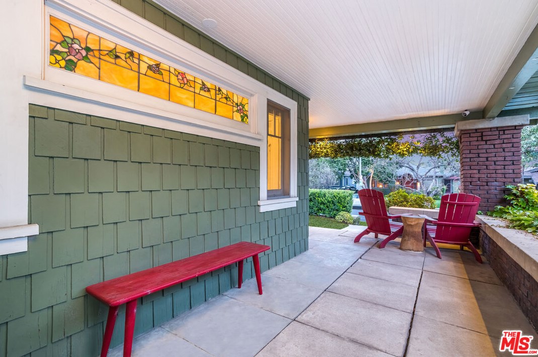 1535 Sierra Bonita Ave, Los Angeles CA  90019-3927 exterior