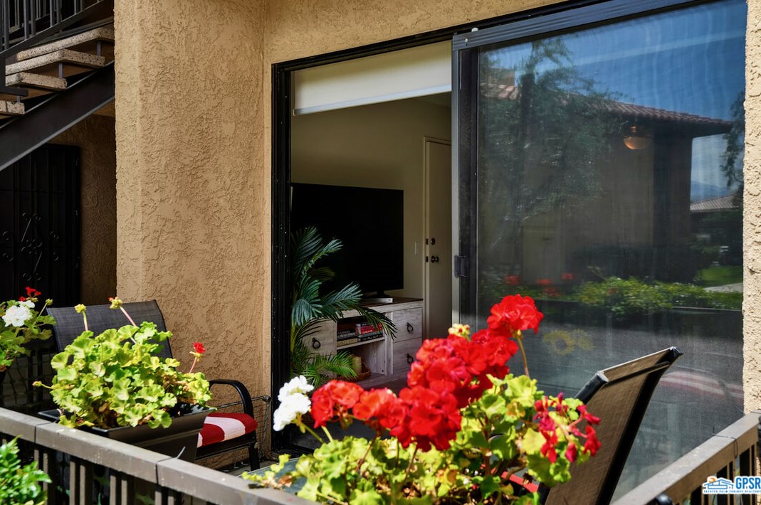 31200 Landau Blvd, Cathedral City CA  92234-5115 exterior