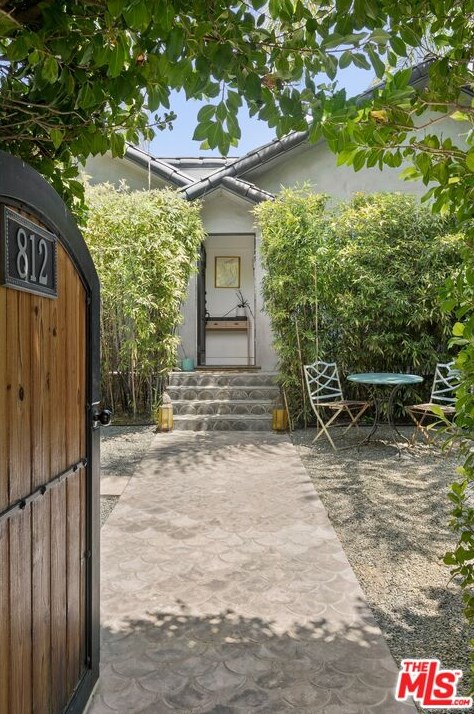 812 Harper Ave, Los Angeles CA  90046-6804 exterior