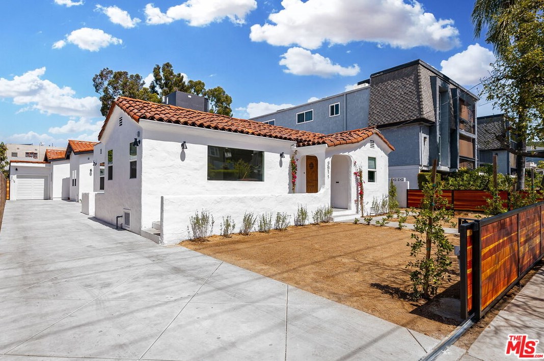 3011 Division St, Los Angeles CA  90065-2011 exterior