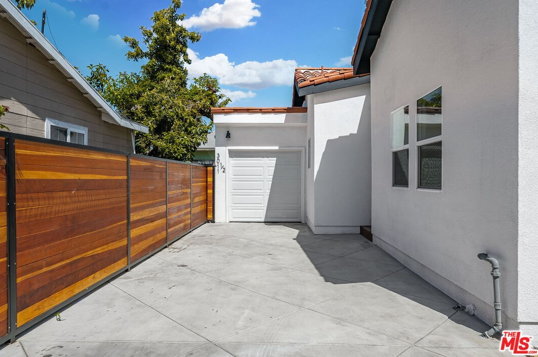 3011 Division St, Los Angeles CA  90065-2011 exterior