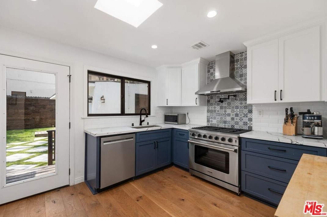 3720 Glenfeliz Blvd, Los Angeles CA  90039-1706 exterior