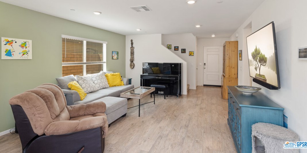 67427 Rio Oso Rd, Cathedral City CA  92234 exterior