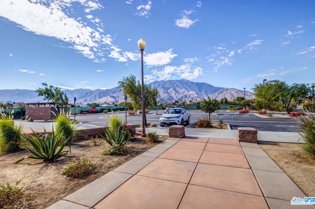 67427 Rio Oso Rd, Cathedral City CA  92234 exterior