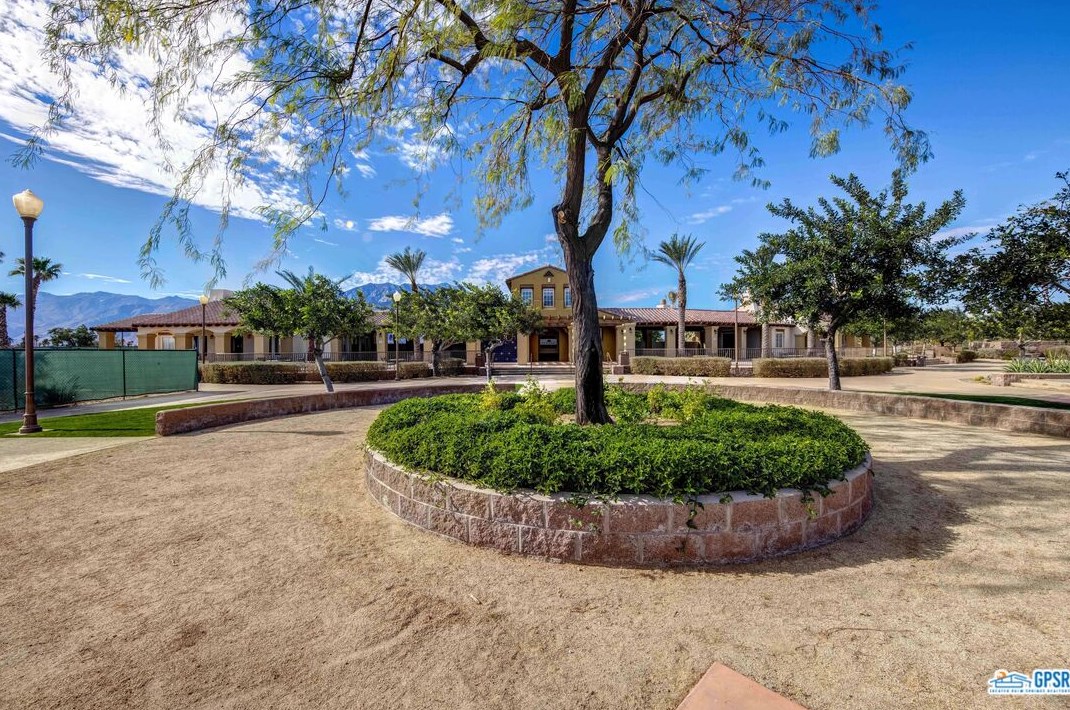 67427 Rio Oso Rd, Cathedral City CA  92234 exterior