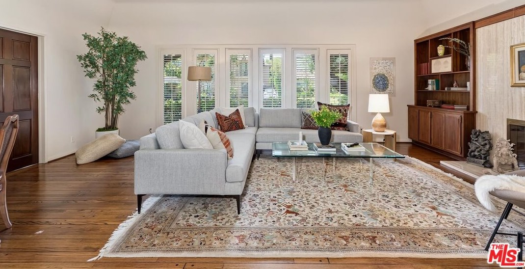 268 Rexford Dr, Beverly Hills CA  90210-4908 exterior