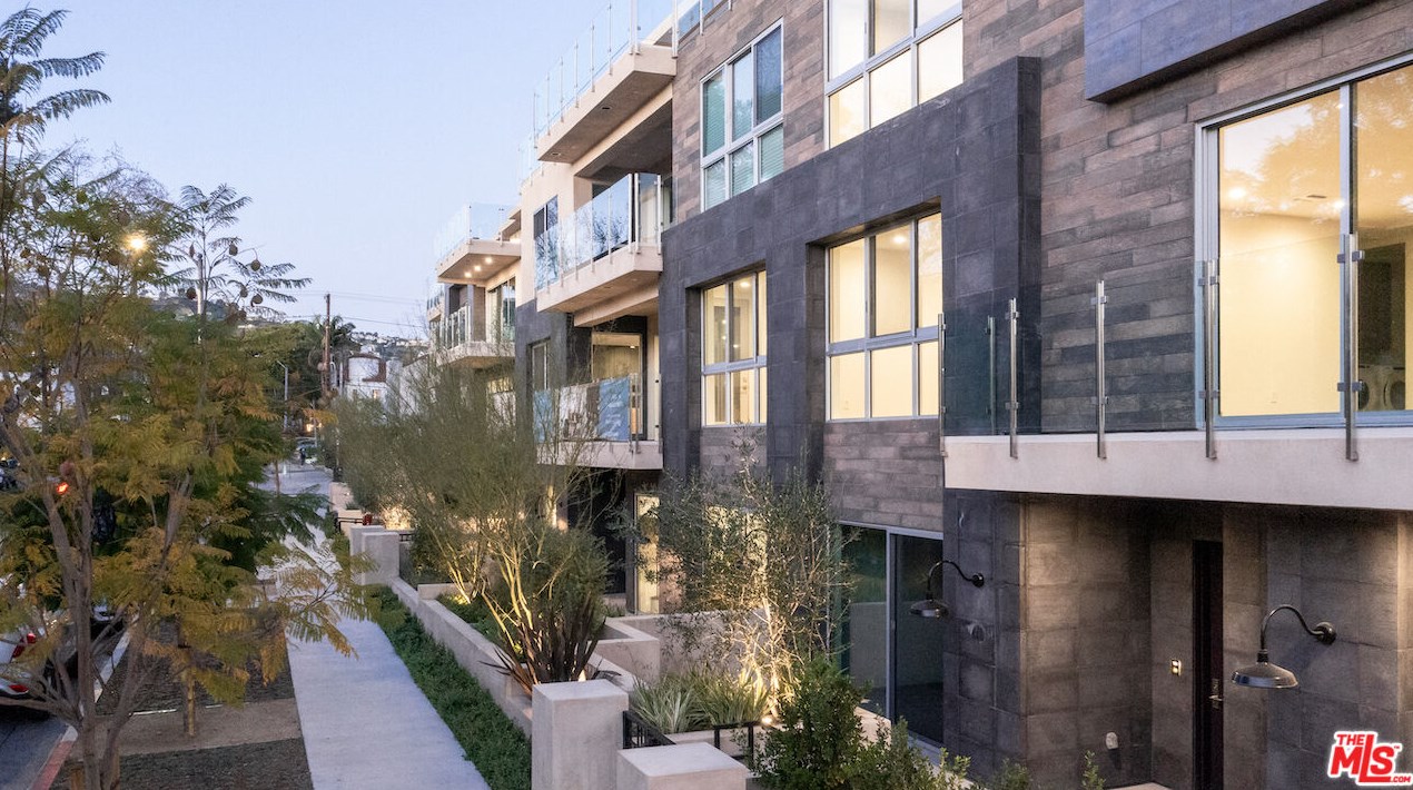 728 Sweetzer Ave, Los Angeles CA  90069-5406 exterior
