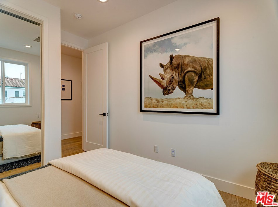 10560 Ayres Ave, Los Angeles CA  90064-3343 exterior