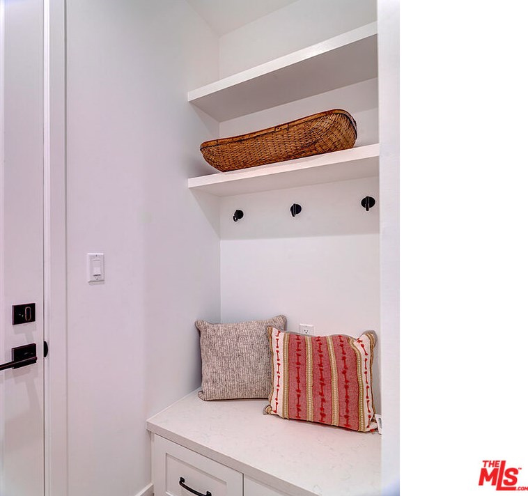 10560 Ayres Ave, Los Angeles CA  90064-3343 exterior