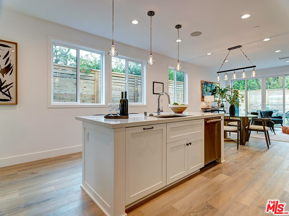 10560 Ayres Ave, Los Angeles CA  90064-3343 exterior