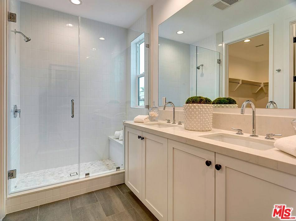 10560 Ayres Ave, Los Angeles CA  90064-3343 exterior