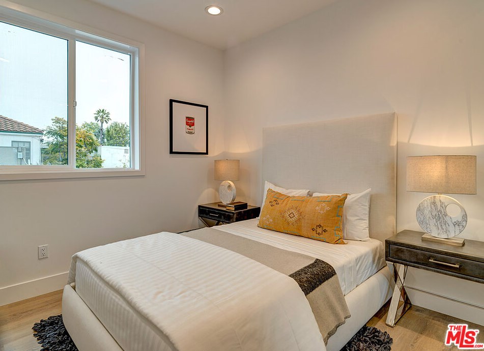 10560 Ayres Ave, Los Angeles CA  90064-3343 exterior