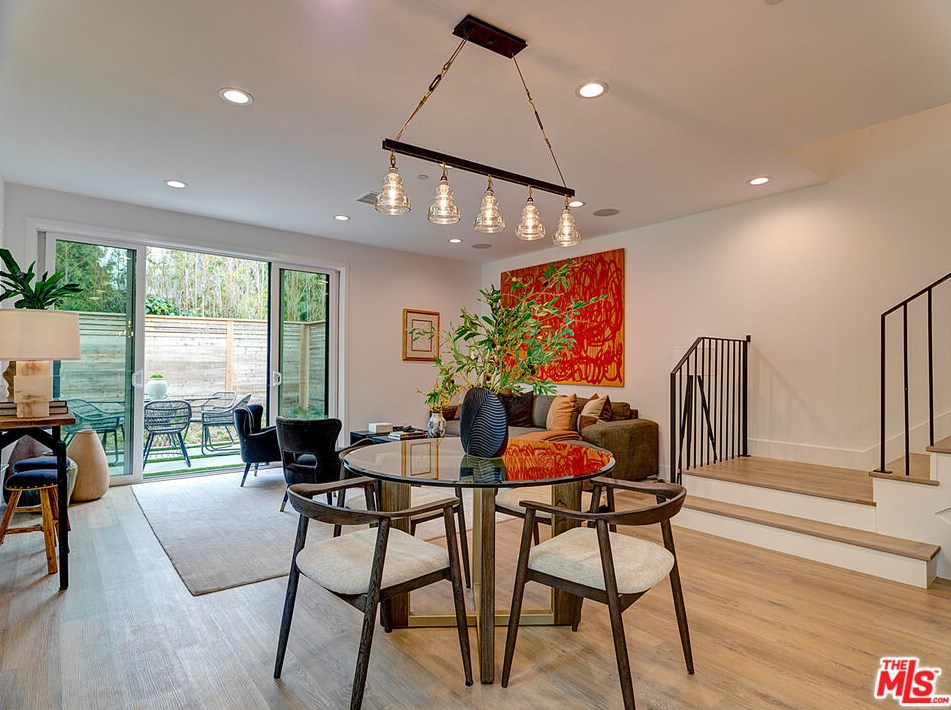 10560 Ayres Ave, Los Angeles CA  90064-3343 exterior