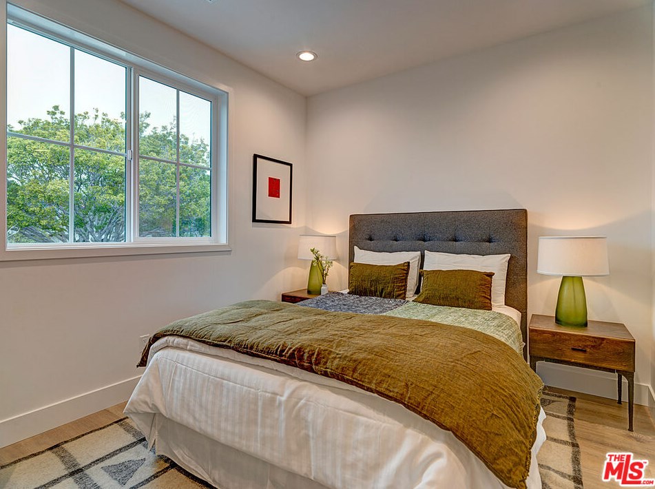 10560 Ayres Ave, Los Angeles CA  90064-3343 exterior