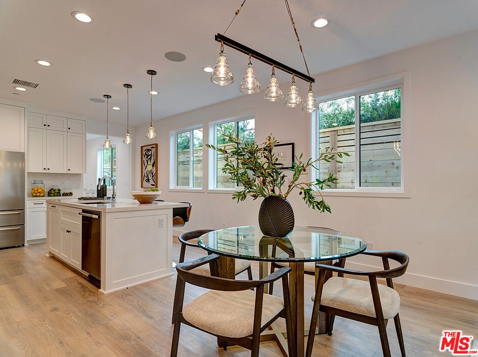 10560 Ayres Ave, Los Angeles CA  90064-3343 exterior