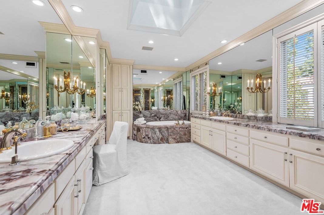 10248 Century Woods Dr, Los Angeles CA  90067-6304 exterior