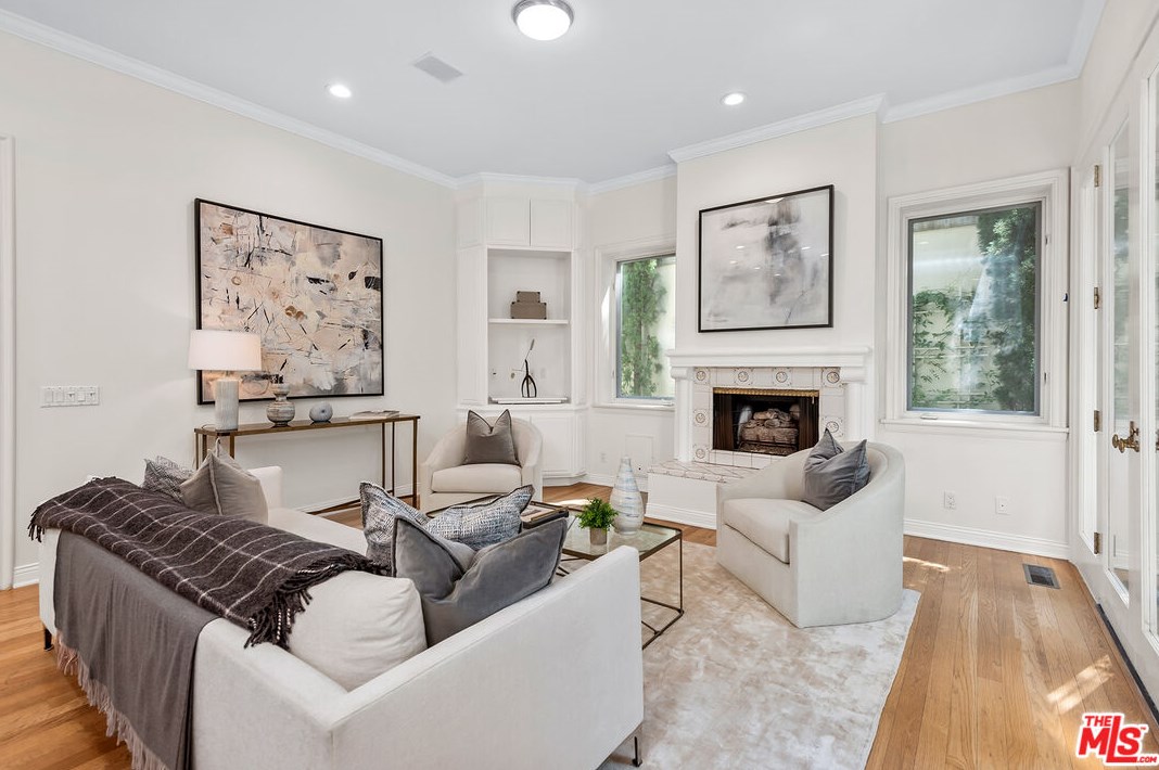 10248 Century Woods Dr, Los Angeles CA  90067-6304 exterior