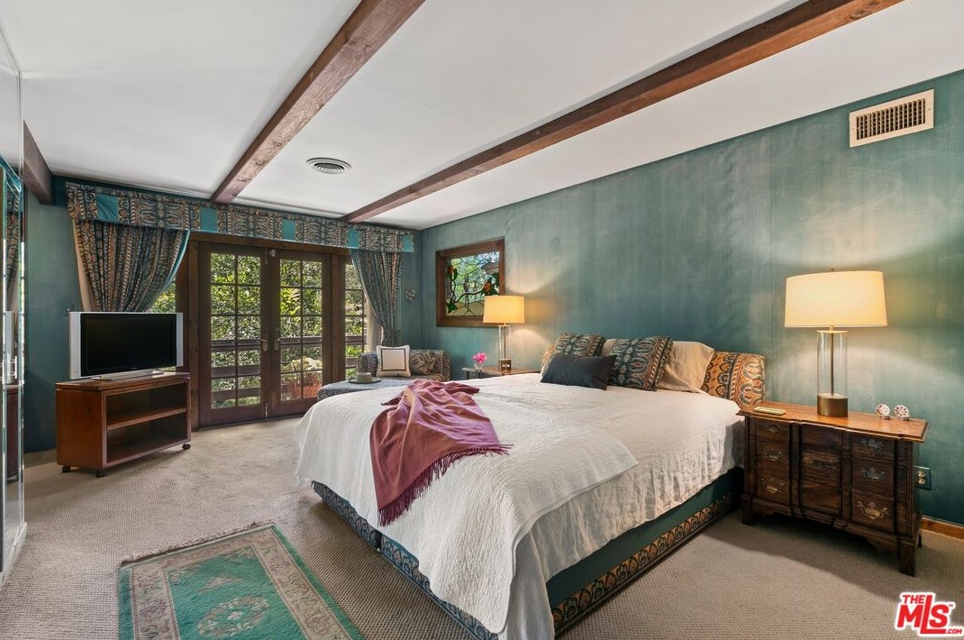 3030 Antelo View Dr, Los Angeles CA  90077-1608 exterior